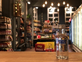 Öni - cheers and drinks